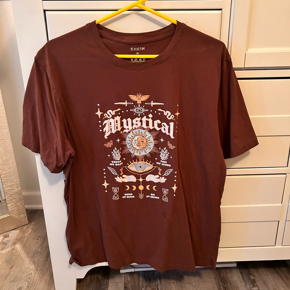 Women’s T-shirt